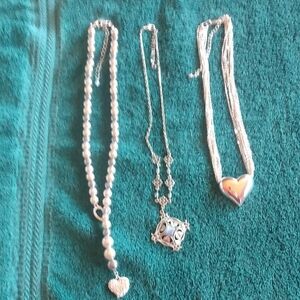 Elegant Silver Tone Heart Necklace Set